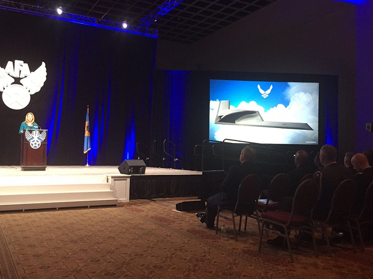 ТРКА У НАОРУЖАЊУ: САД представиле новог бомбардера